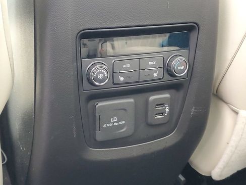 Used 2022 Buick Enclave Avenir w/ Avenir Technology Package AWD/4WD image 29