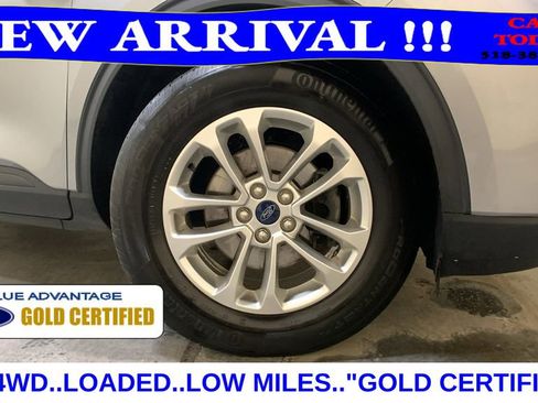 Used 2021 Ford Escape SE image 9