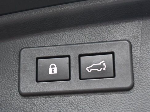 Used 2020 Subaru Outback Premium image 14