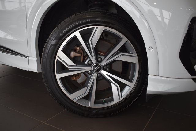 Used 2023 Audi Q4 e-tron Premium Plus w/ Premium Plus AWD/4WD image 2