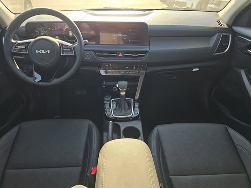New 2026 Kia Seltos EX FWD image 12