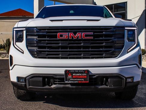 Used 2024 GMC Sierra 1500 Elevation image 2