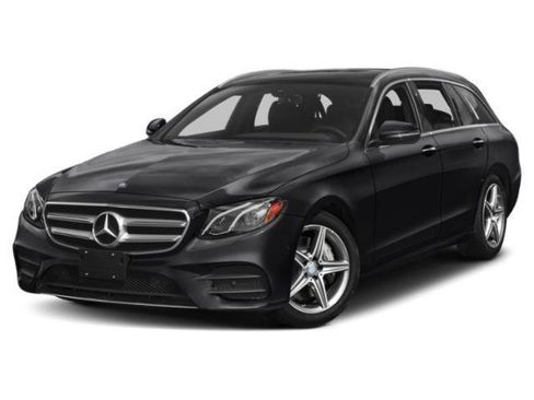 Used 2017 Mercedes-Benz E 400 4MATIC Wagon image 4