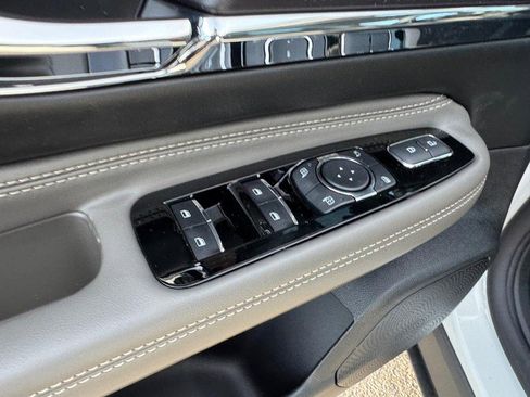 New 2026 Lincoln Corsair Grand Touring AWD/4WD image 17