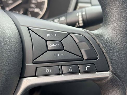 Used 2025 Nissan Altima 2.5 SV FWD image 21