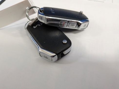 Used 2023 Kia Sportage LX image 36