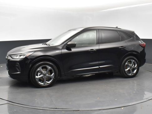 Used 2023 Ford Escape ST-Line w/ Tech Pack #1 image 4