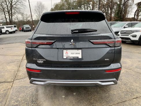 New 2025 Mitsubishi Outlander SEL image 3