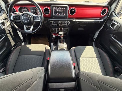 Used 2018 Jeep Wrangler Unlimited Rubicon AWD/4WD image 9