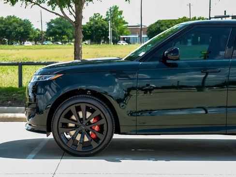 New 2026 Land Rover Range Rover Sport Dynamic SE AWD/4WD image 13