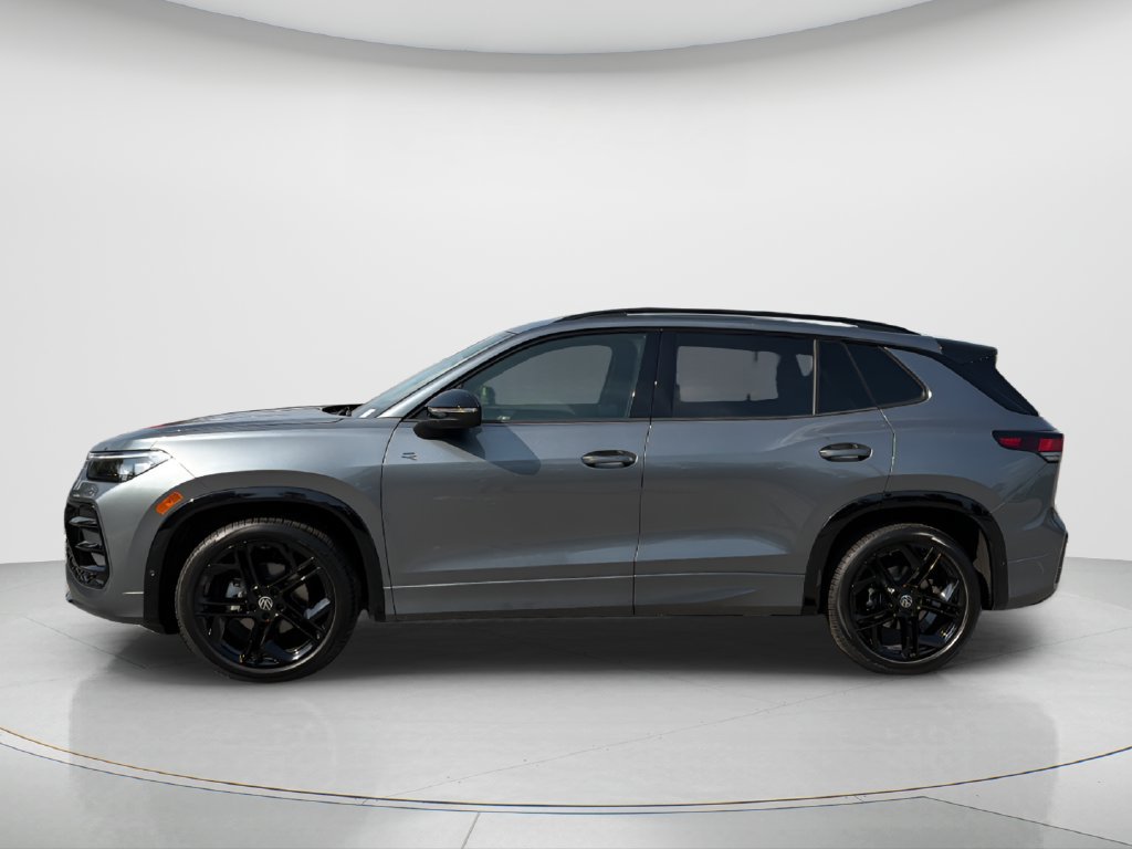 New 2026 Volkswagen Tiguan SE R-Line FWD image 8