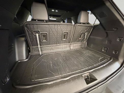 Used 2023 Chevrolet Traverse RS w/ LPO, Floor Liner Package AWD/4WD image 13