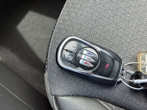 Used 2025 Buick Encore GX Preferred FWD image 23