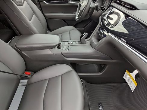 New 2025 Cadillac XT6 Premium Luxury w/ Technology Package image 18