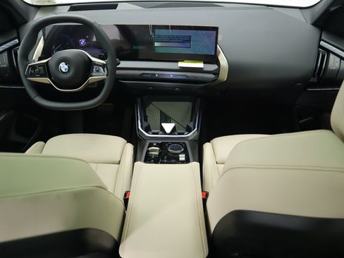 Certified 2025 BMW X3 xDrive30i w/ Premium Package image 13