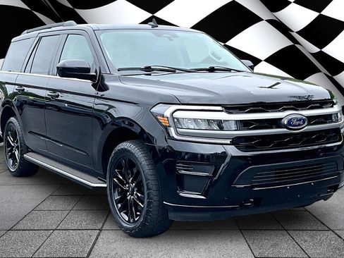 Used 2023 Ford Expedition XLT AWD/4WD image 11