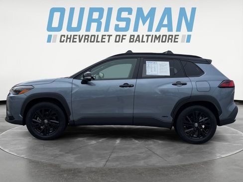 Used 2024 Toyota Corolla Cross AWD Hybrid image 3