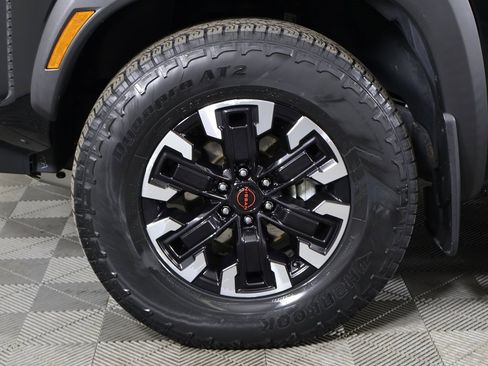 Used 2022 Nissan Frontier PRO-4X w/ Technology Package image 20