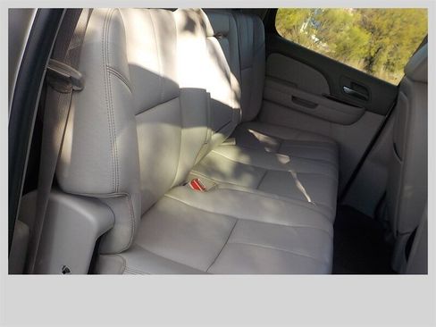 Used 2009 GMC Sierra 3500 SLT w/ SLT Convenience Package image 37