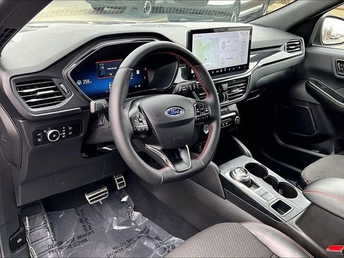 Certified 2023 Ford Escape ST-Line Select w/ Tech Pack #2 image 13