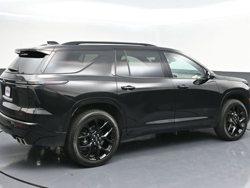 Used 2024 Chevrolet Traverse RS FWD image 7