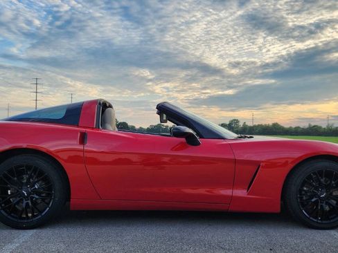 Used 2006 Chevrolet Corvette Coupe w/ Preferred Equipment Group RWD image 20
