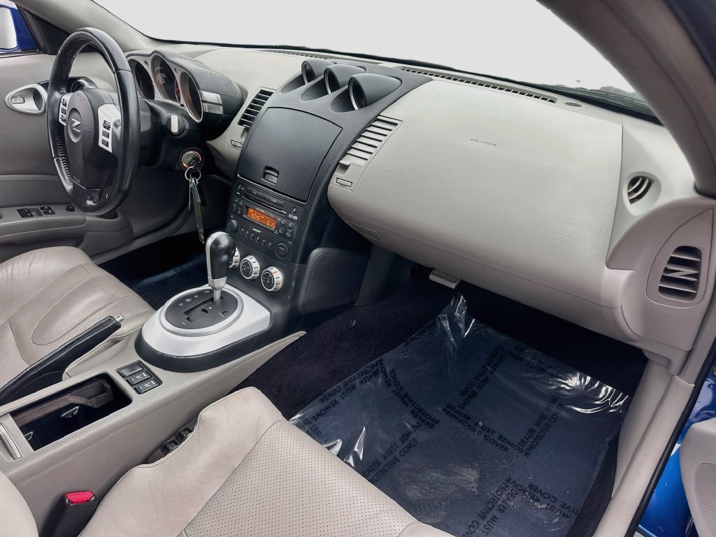 Used 2006 Nissan 350Z Touring RWD image 22