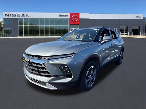 Used 2025 Chevrolet Blazer LT AWD/4WD image 6