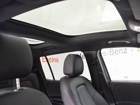 Used 2024 Mercedes-Benz EQB 300 4MATIC image 18