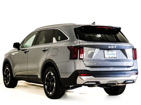 Used 2024 Kia Sorento S AWD/4WD image 8