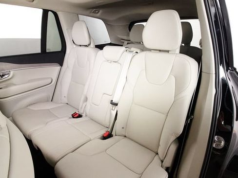 Certified 2025 Volvo XC90 B5 Plus w/ Protection Package Premier AWD/4WD image 20