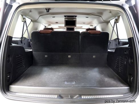 Used 2017 Cadillac Escalade ESV Premium Luxury image 30