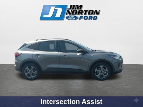 Used 2025 Ford Escape ST-Line w/ Tech Pack #1 FWD image 12