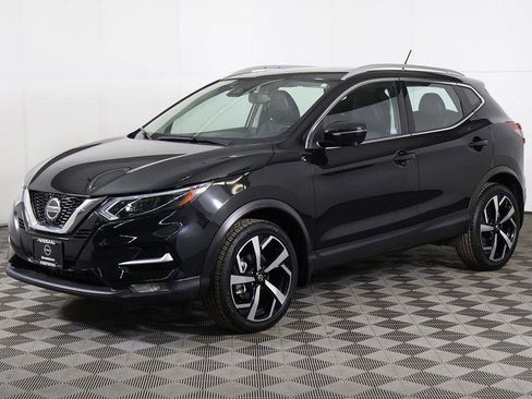 Used 2022 Nissan Rogue Sport SL w/ Premium Package image 9