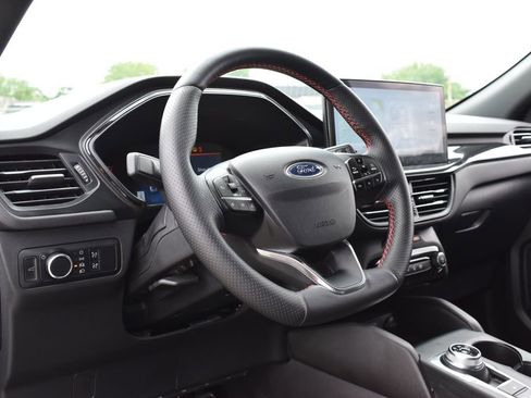 Certified 2024 Ford Escape ST-Line w/ Tech Pack #1 AWD/4WD image 10