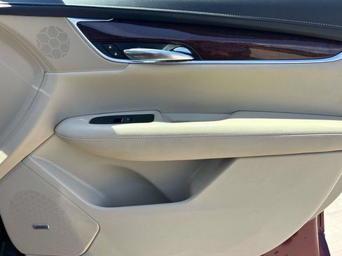 Used 2017 Cadillac XT5 Premium Luxury FWD image 26