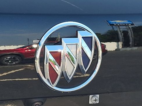 Used 2023 Buick Envision Essence image 33