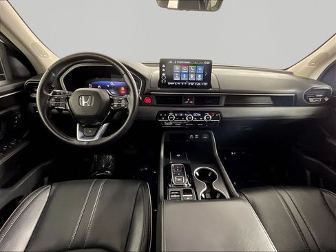 Used 2025 Honda Pilot Elite image 7