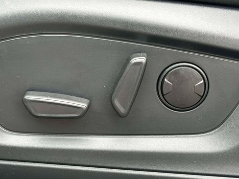 Certified 2025 Ford Explorer Active image 17