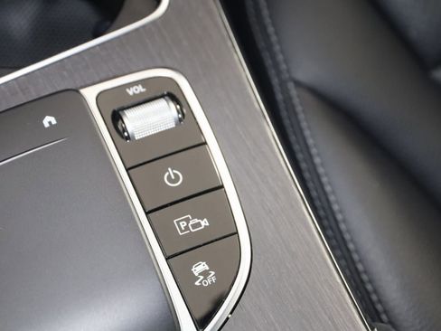 Used 2022 Mercedes-Benz GLC 300 4MATIC w/ Driver Assistance Package image 32