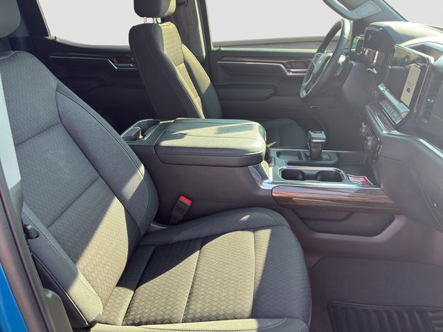 Used 2023 Chevrolet Silverado 1500 RST w/ LPO, Dark Essentials Package AWD/4WD image 9
