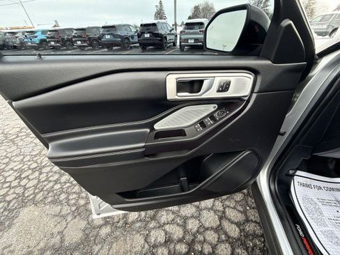 Used 2020 Ford Explorer ST w/ Premium Technology Package image 15