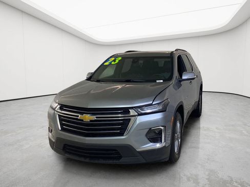 Used 2023 Chevrolet Traverse LT FWD image 3