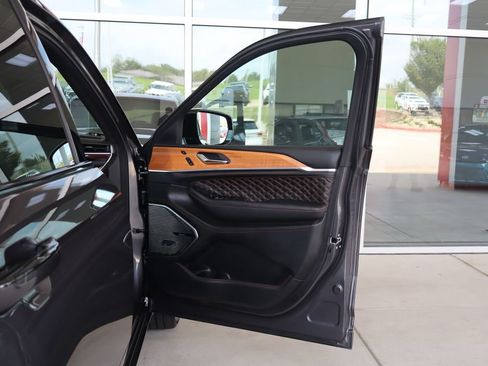 Used 2024 Jeep Grand Cherokee Summit AWD/4WD image 42