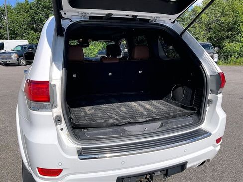Used 2021 Jeep Grand Cherokee Overland AWD/4WD image 36