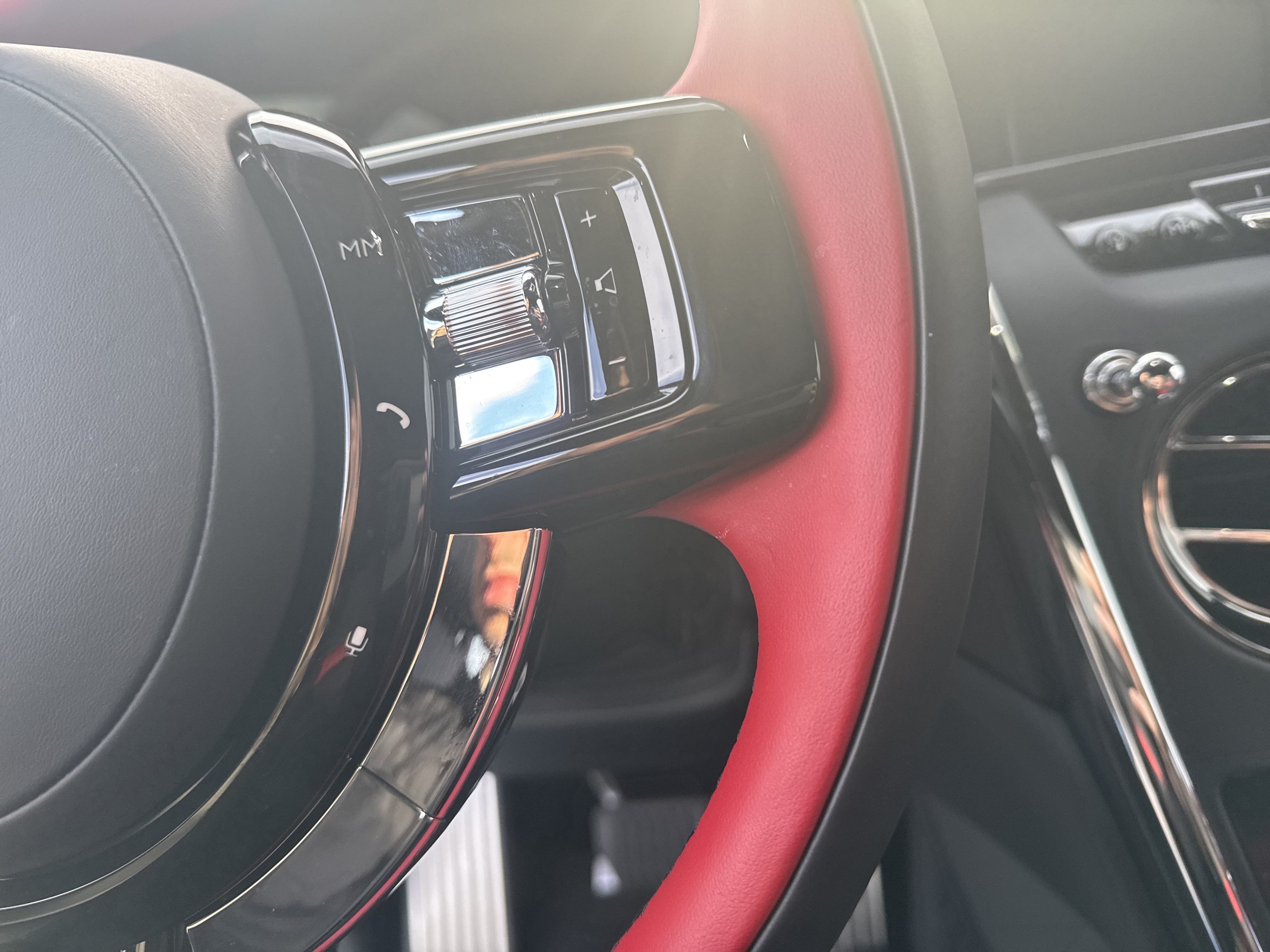 Certified 2025 Rolls-Royce Cullinan AWD/4WD image 41