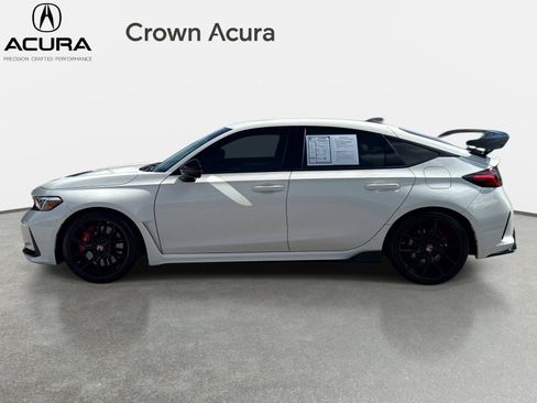 Used 2024 Honda Civic Type R image 2