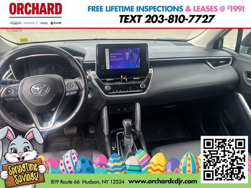 Used 2023 Toyota Corolla Cross XLE w/ Convenience Package AWD/4WD image 12