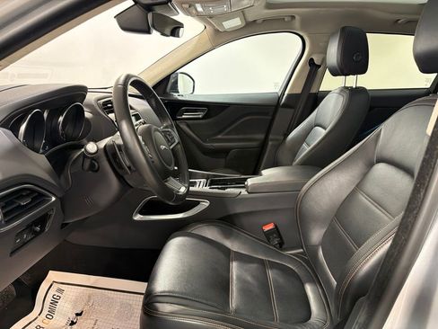 Used 2020 Jaguar F-PACE Prestige AWD/4WD image 11