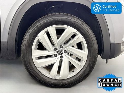 Certified 2022 Volkswagen Atlas Cross Sport SE AWD/4WD image 29